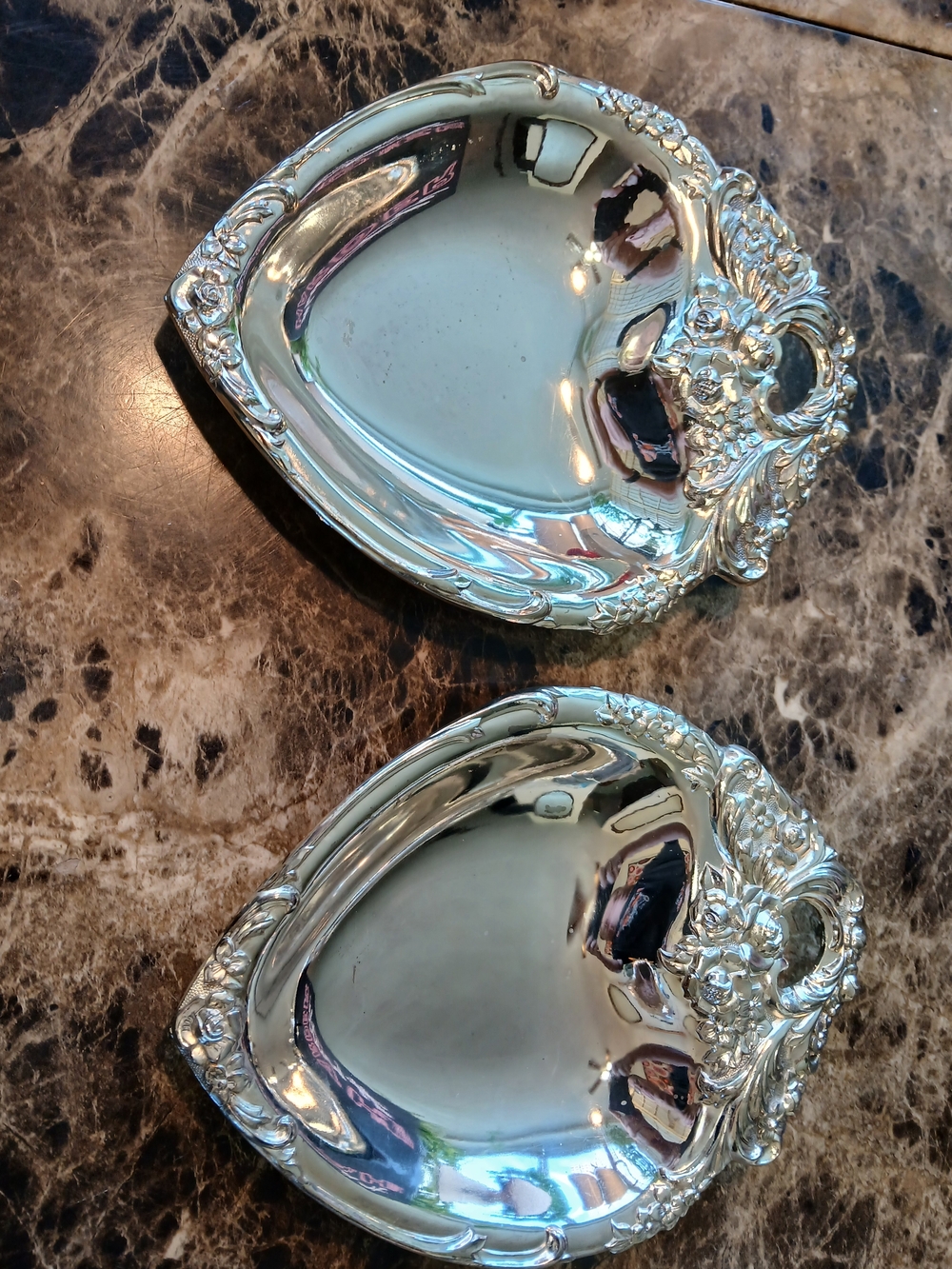2 Vintage Silver Plated Serving  candieDishes, small is Leonard silver  Italy